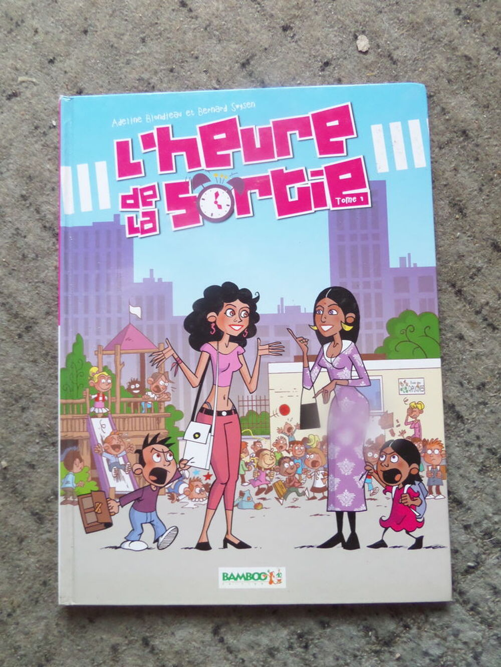2 bandes dessin&eacute;es L HEURE DE LA SORTIE Livres et BD