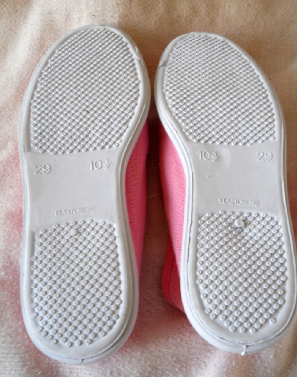 CHAUSSONS DE GYMNASTIQUE NEUFS pointure 29 Sports
