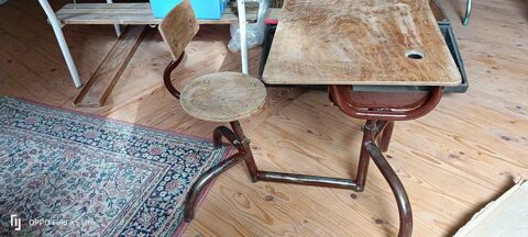 Table d ecoliers  25 Xertigny (88)