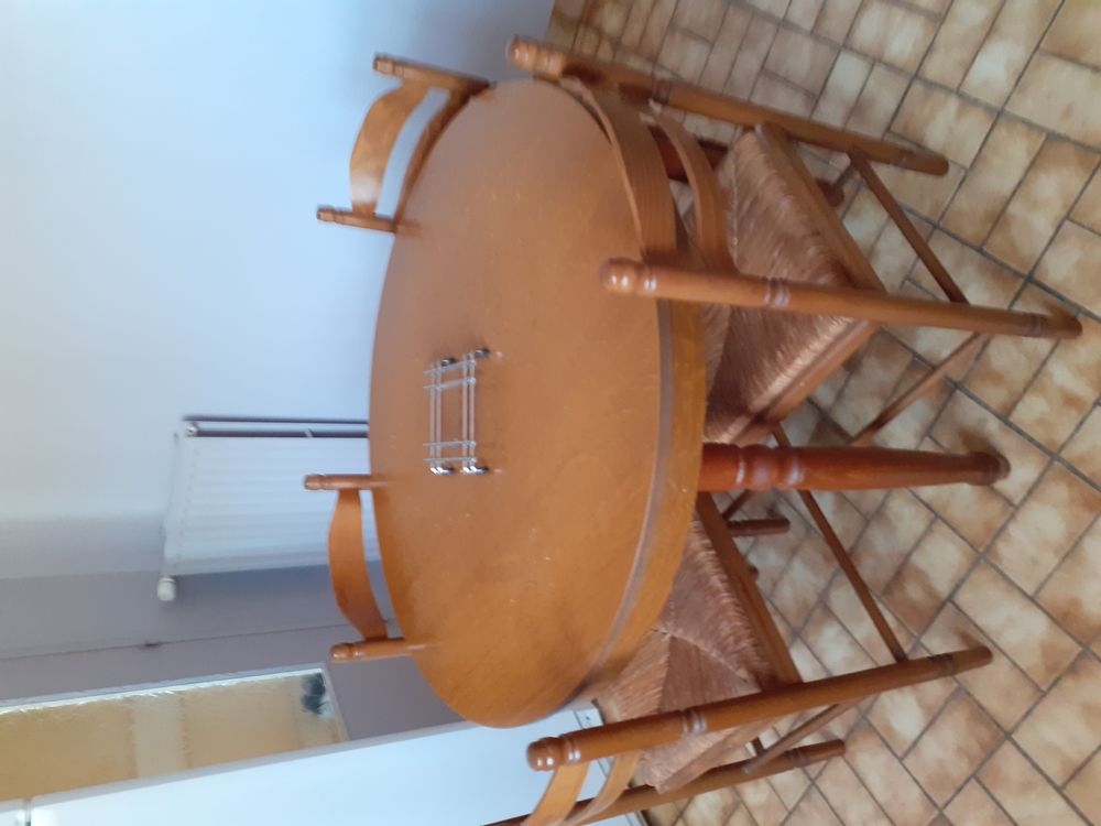 TABLE DE CUISINE Meubles