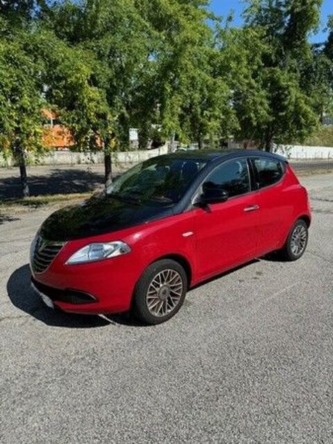 Lancia ypsilon 