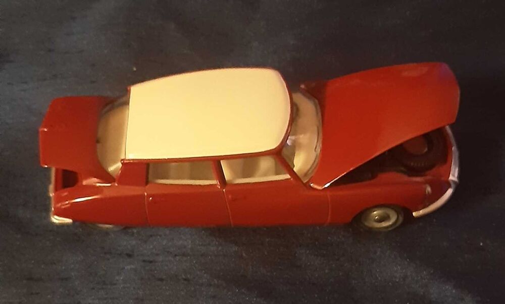 DS-19 DINKY TOYS ATLAS. 