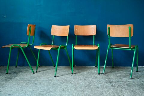Lot de 4 chaises vertes style vintage indus ancienne 750 Wintzenheim (68)