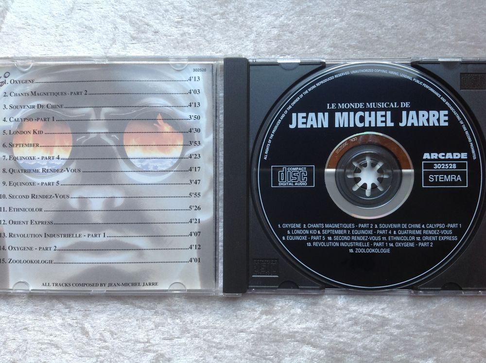 LE MONDE MUSICAL DE JEAN MICHEL JARRE Envoi Possible
CD et vinyles