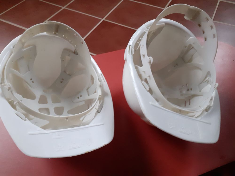 2 Casques de s&eacute;curit&eacute; Sports