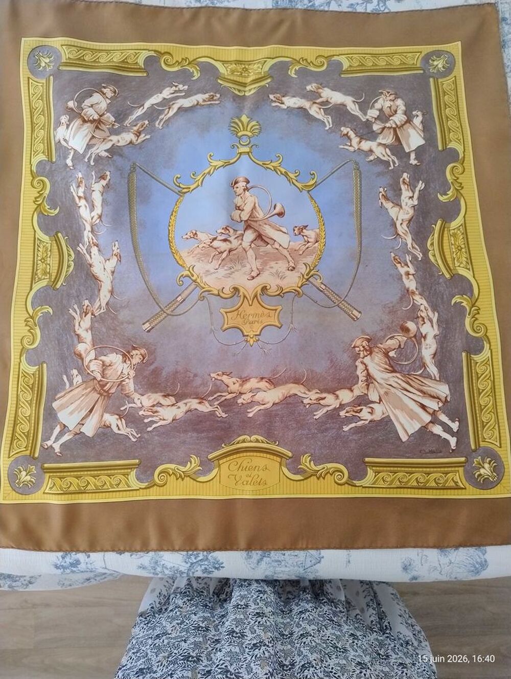 FOULARD HERM&agrave;ˆS Vêtements