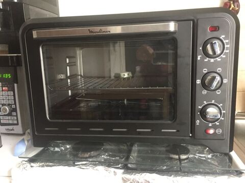 Four Moulinex 70 Moulins (03)