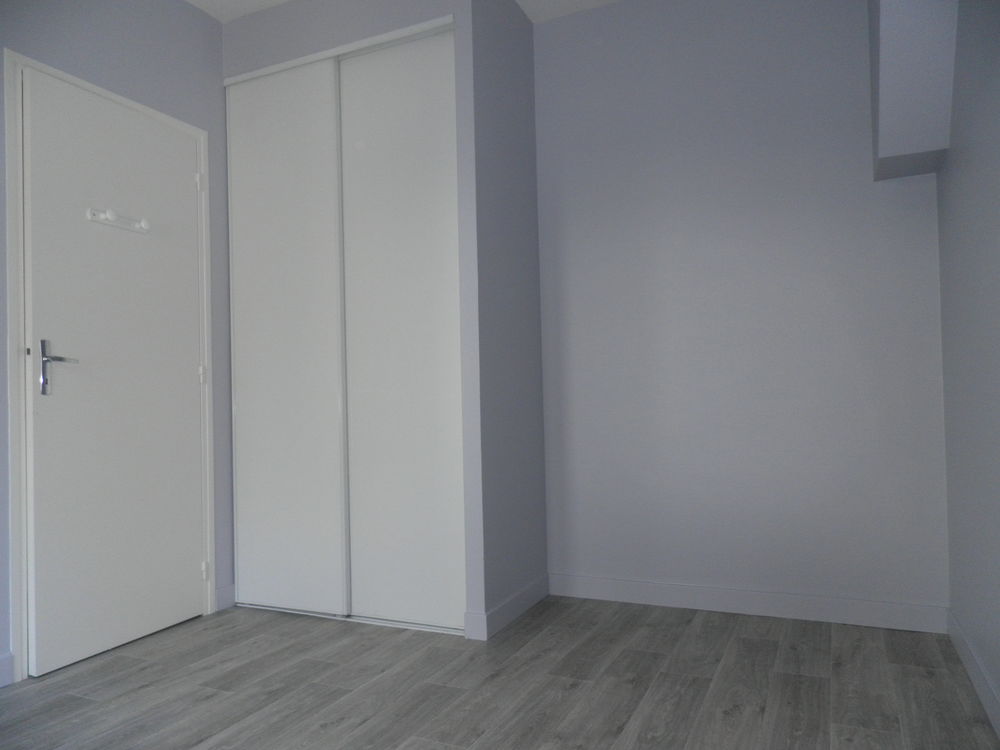 Location Appartement Proche centre ville La Ferté Bernard , T2 VIDE La ferté-bernard