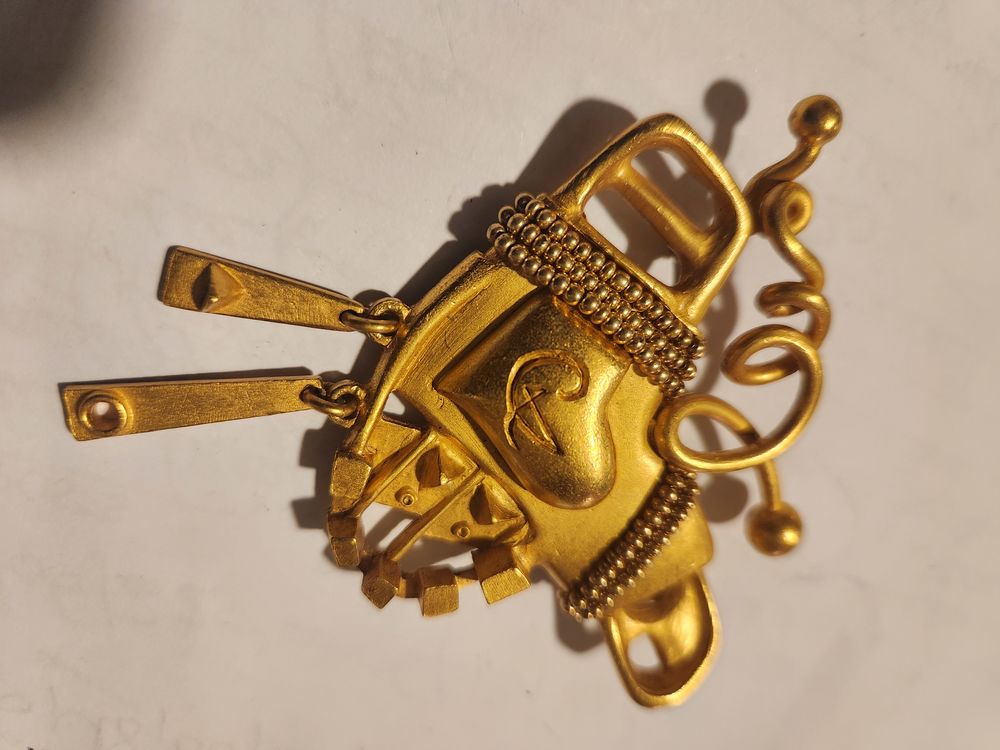 Broche coeur perl&eacute; pendants Christian LACROIX Bijoux et montres