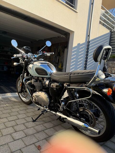 Moto TRIUMPH 2023 occasion N&icirc;mes 30000