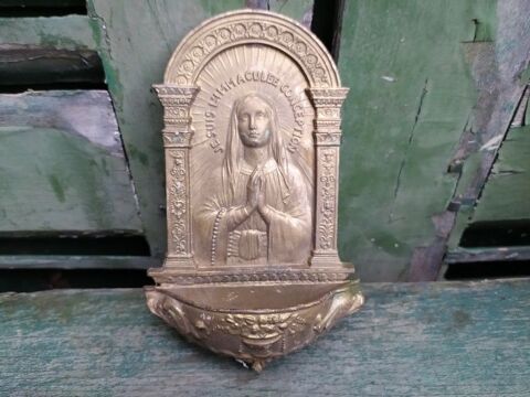 Ancien B�nitier Religieux R�gule Vierge Marie  35 Loches (37)