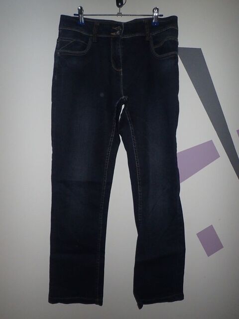 Jean femme 5 Amb�rieu-en-Bugey (01)