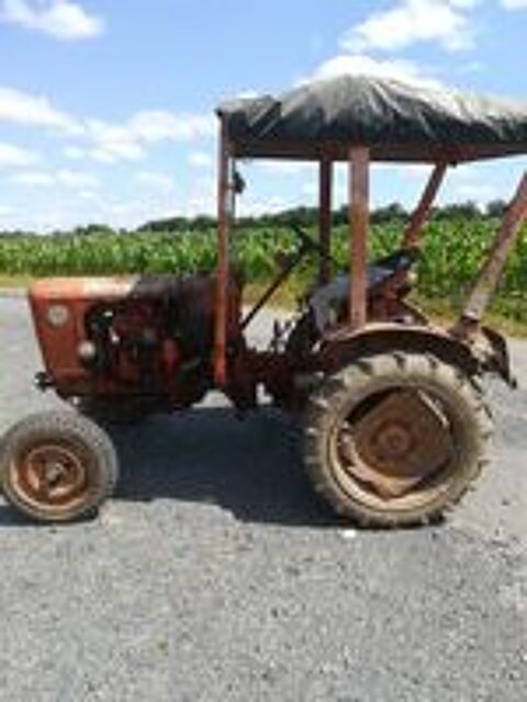   Tracteur Vendeuvre BoB500 de collection 