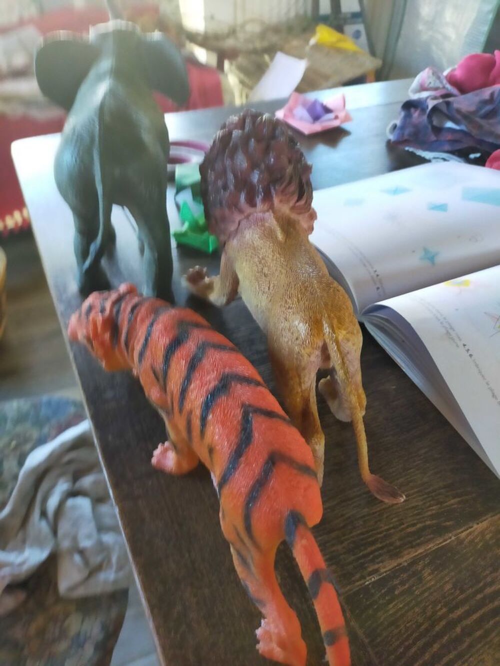 animaux en plastique dur Jeux / jouets