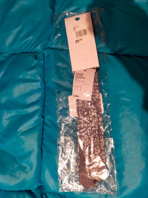 Celio - Cravate - � fleurs - Homme 12 Savigny-sur-Orge (91)