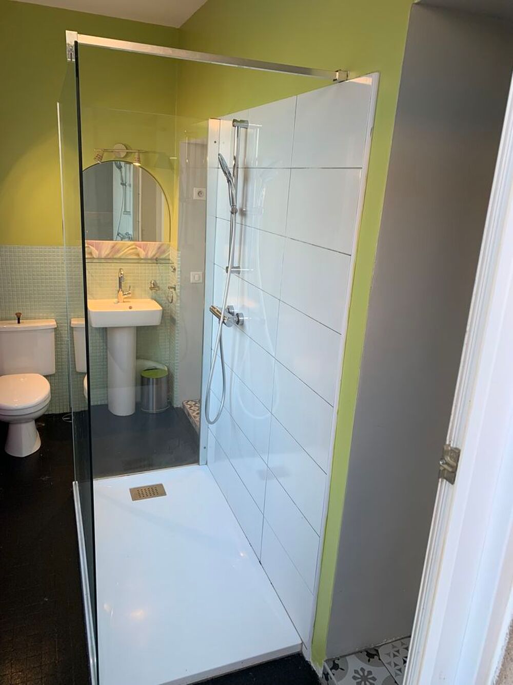Location Appartement Studio meublé 30m2 avec balcon Saint-juéry