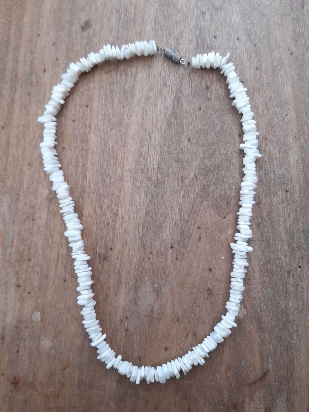 Collier en nacre blanc Bijoux et montres