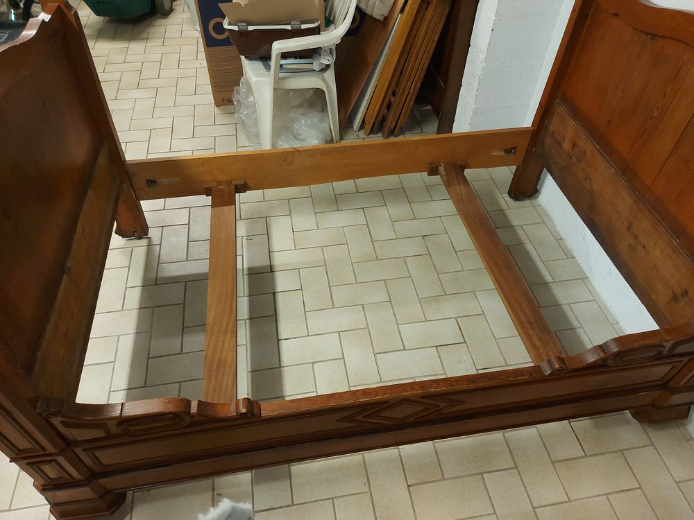LIT BATEAU ARTISANAL NORMAND EN PITCHPIN Meubles