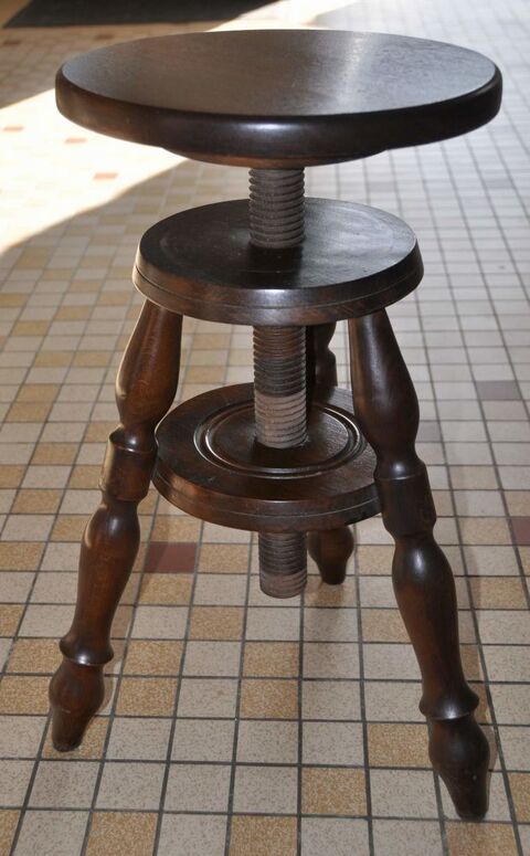 tabouret bois a vis en chne 75 Concarneau (29)