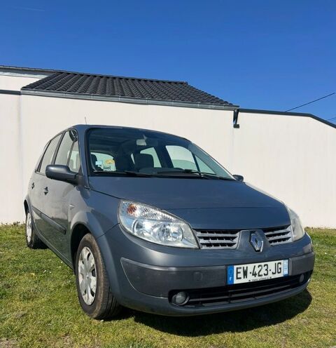 Renault Sc&eacute;nic II Scenic 1.5 dCi 100 Confort Expression 2005 occasion Rez&eacute; 44400