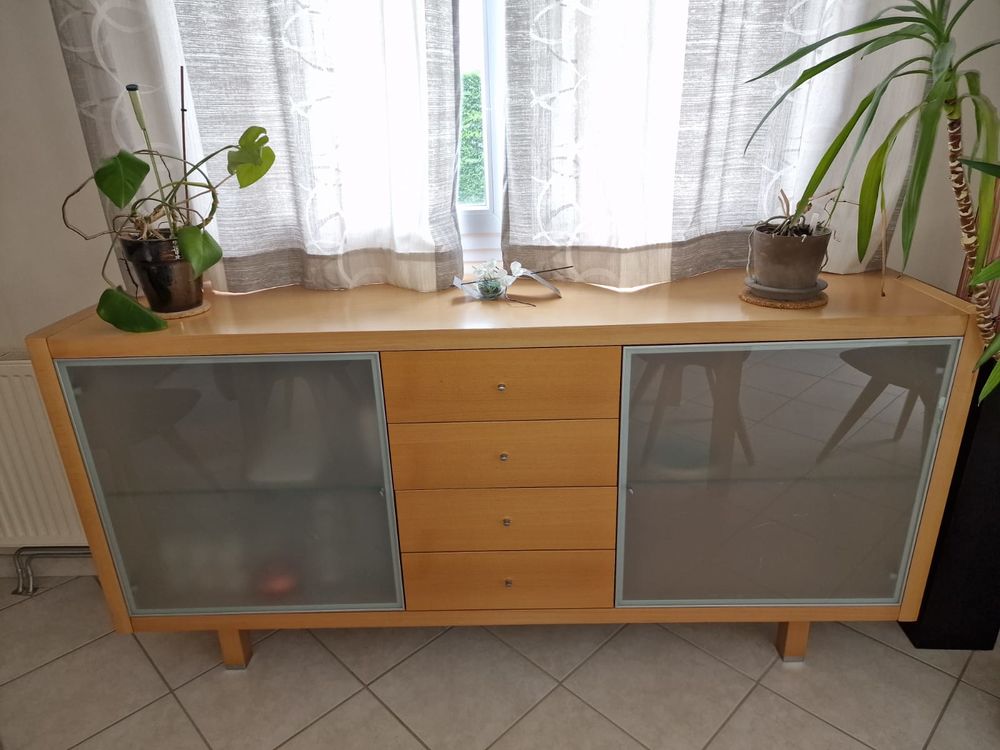 Buffet de salle &agrave; manger en tr&egrave;s bon &eacute;tat Meubles