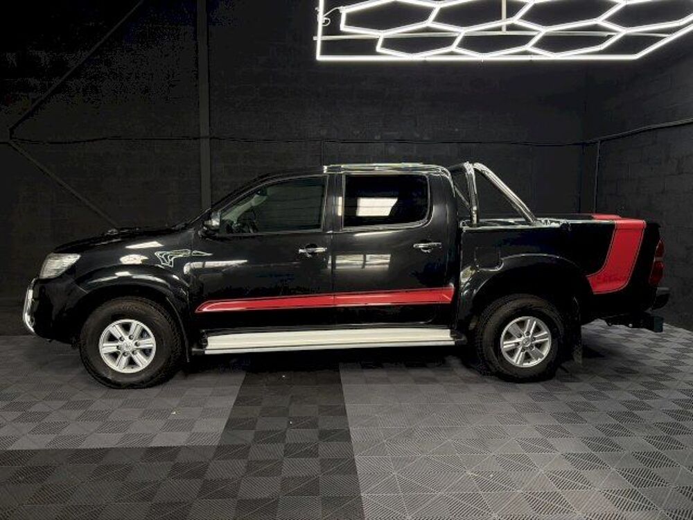Hilux 3.0 D-4D Invincible Double Cabine 4WD BVA 2013 occasion 33520 Bruges