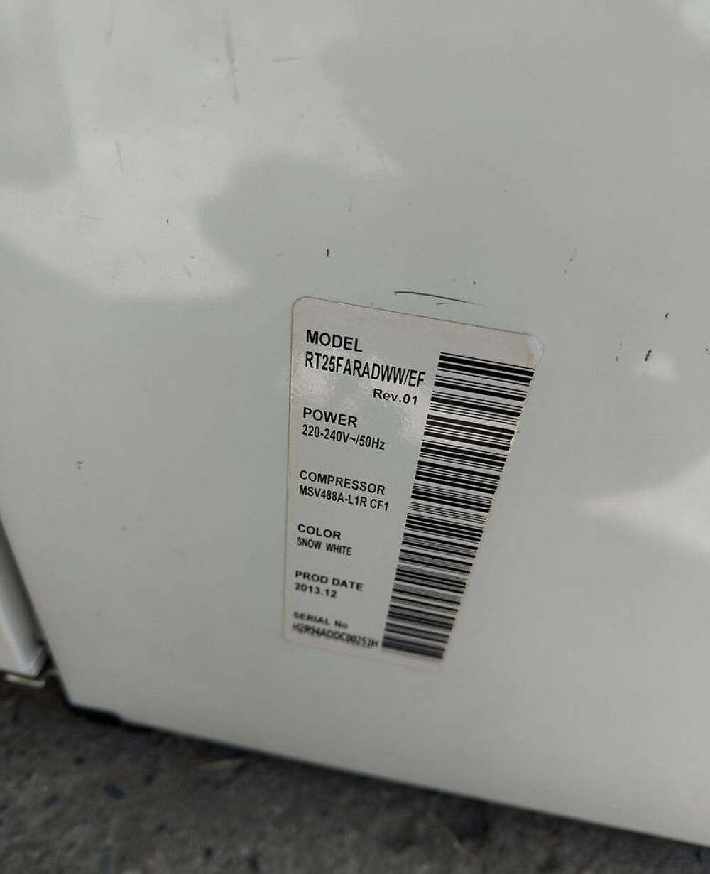 R&eacute;frig&eacute;rateur cong&eacute;lateur 
SAMSUNG 
Model RT25FARADWW-EF 
Electroménager