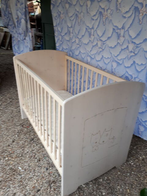 lit en bois 35 Houilles (78)