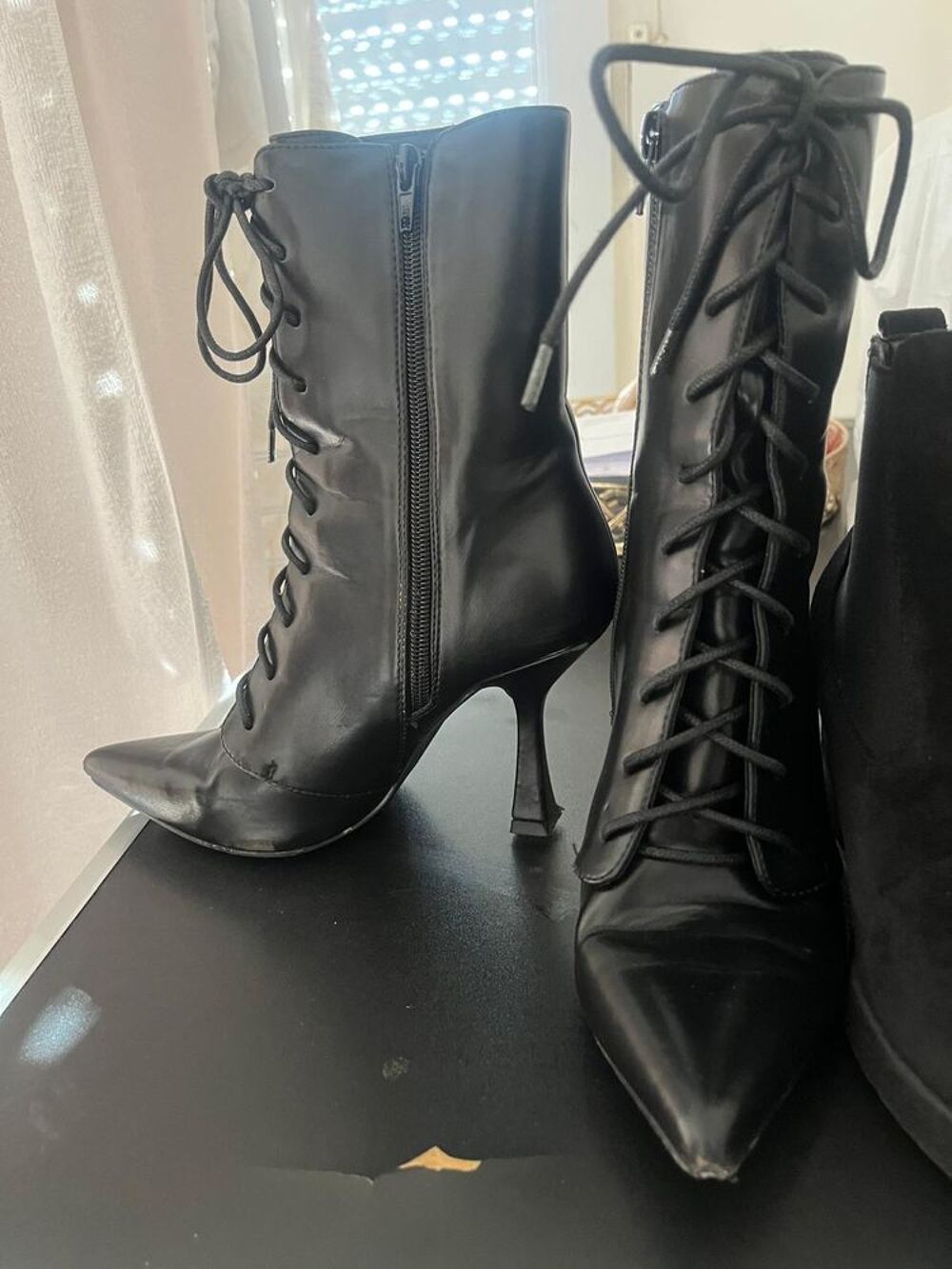 Bottine &agrave; talon Chaussures