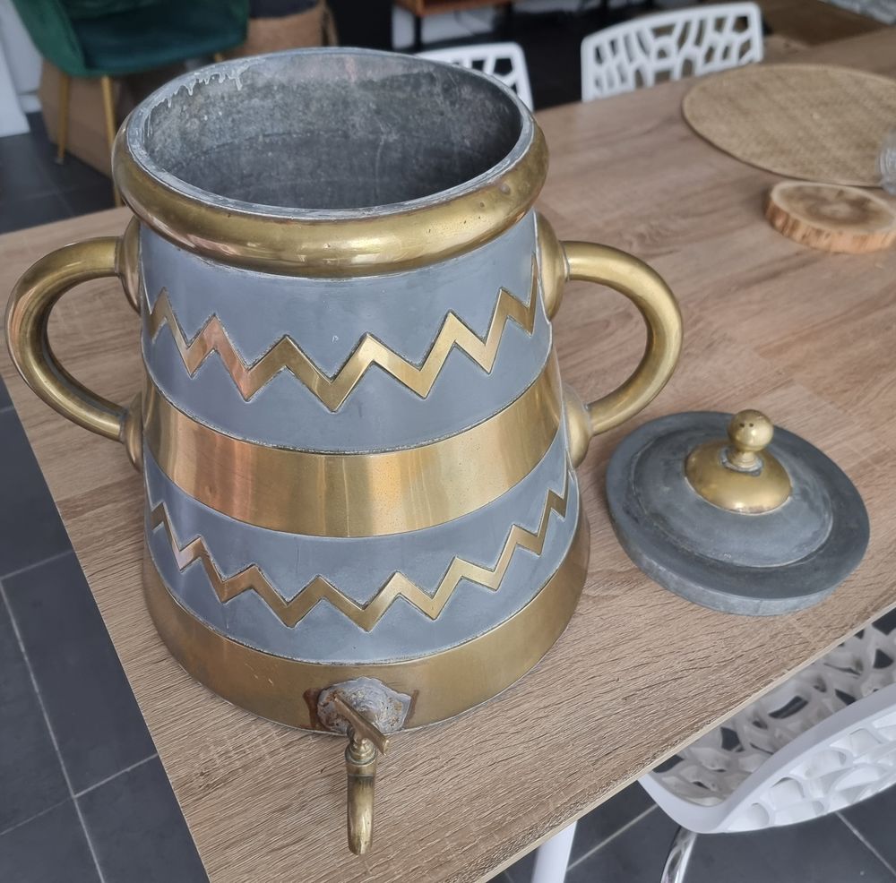 Distributeur de boisson ancien design ann&eacute;e 1950/1960 Décoration