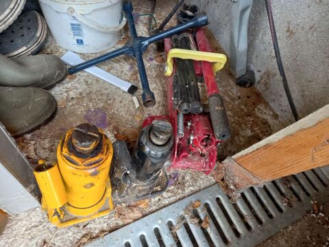 vide garage 0 Igny (70)