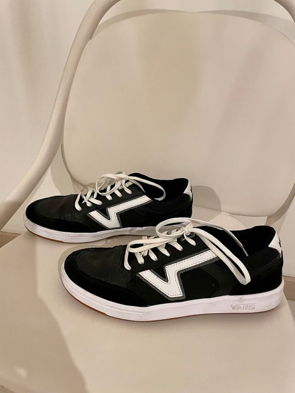 baskets Vans noires taille 40,5 quasi neuves ! Chaussures