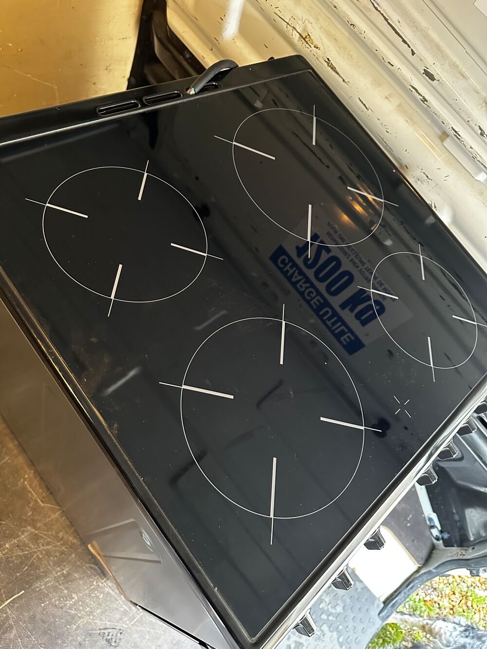 Lot machine &agrave; laver et cuisini&egrave;re neuve Electroménager