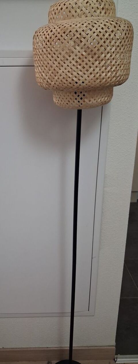 Lampadaire IKEA Strasbourg (67)