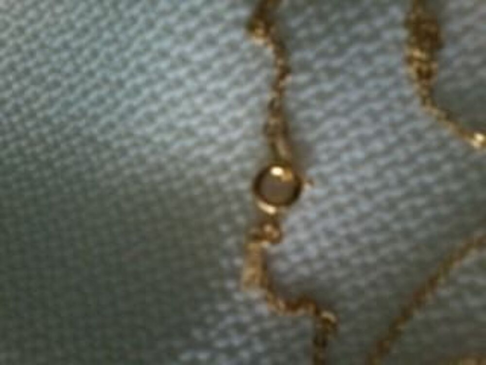 Pendentif fer &agrave; cheval + sa chaine en plaqu&eacute; or Bijoux et montres