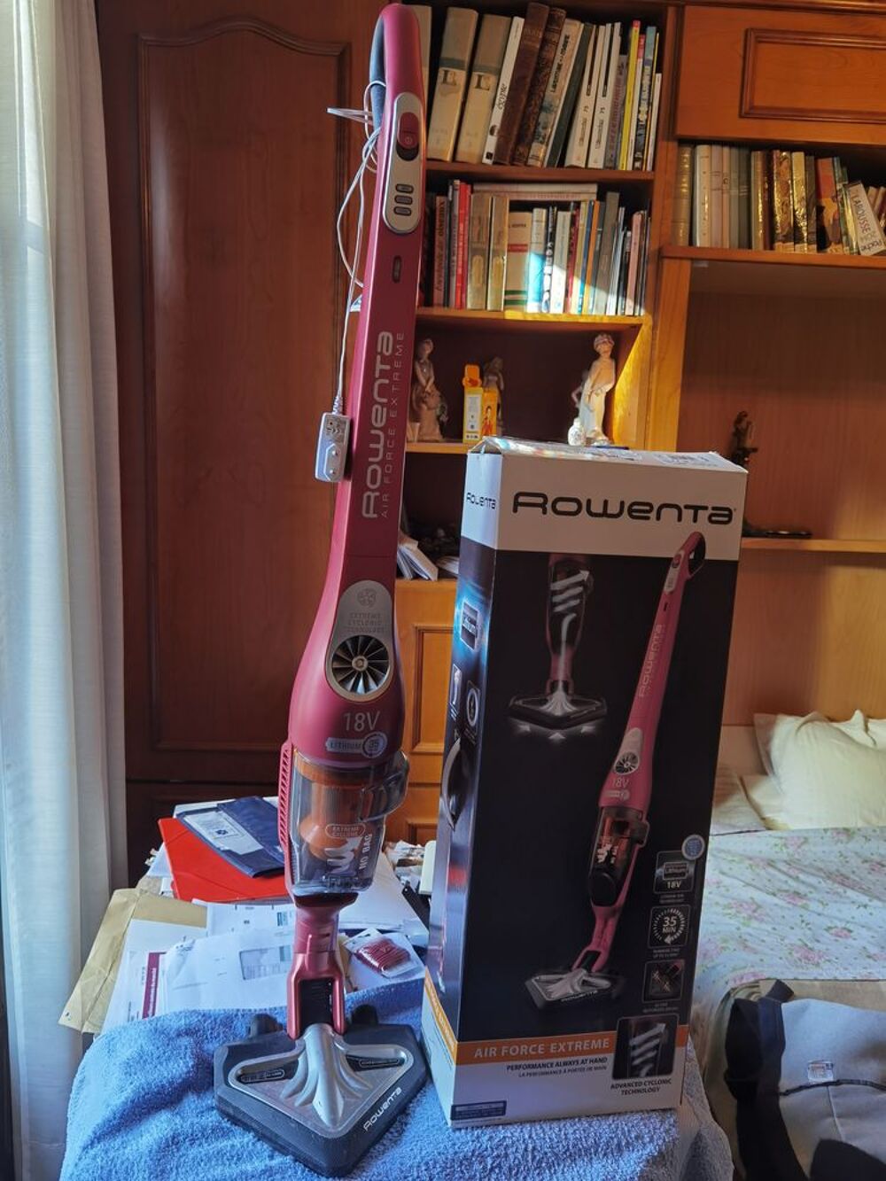ASPIRATEUR ROWENTA AIR FORCE EXTREME 18 v LITHIUM Electroménager