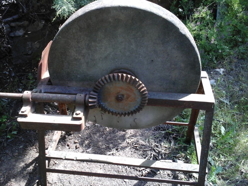 MEULE A EAU Bricolage