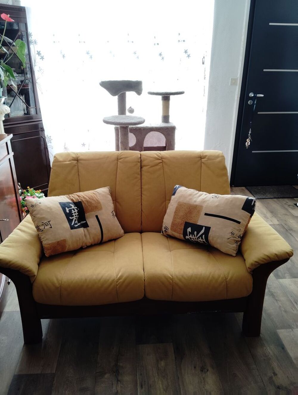 Joli petit ensemble pour salon en tissu Meubles
