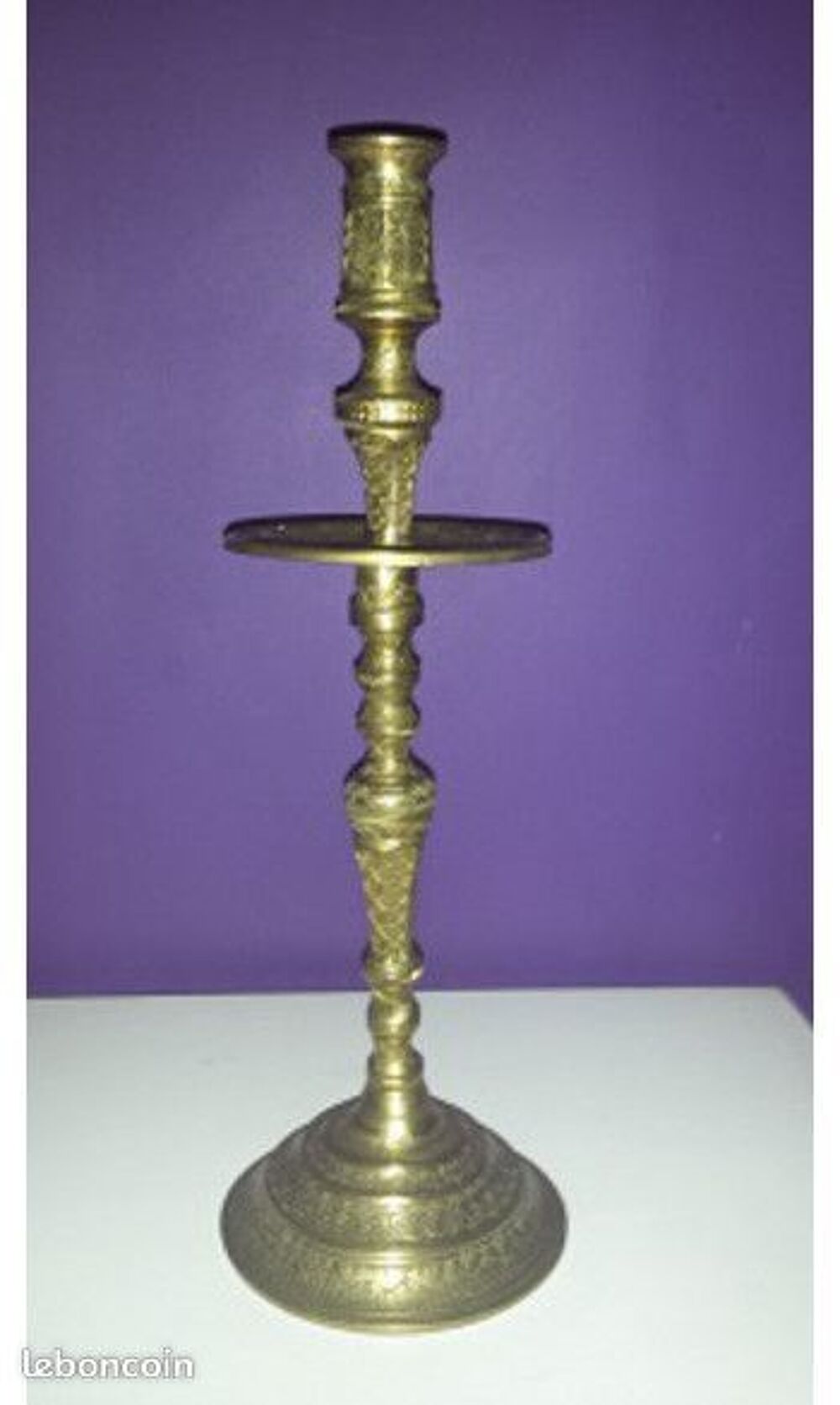 Grand chandelier ou bougeoir en bronze dor&eacute; cisel&eacute; Dcoration