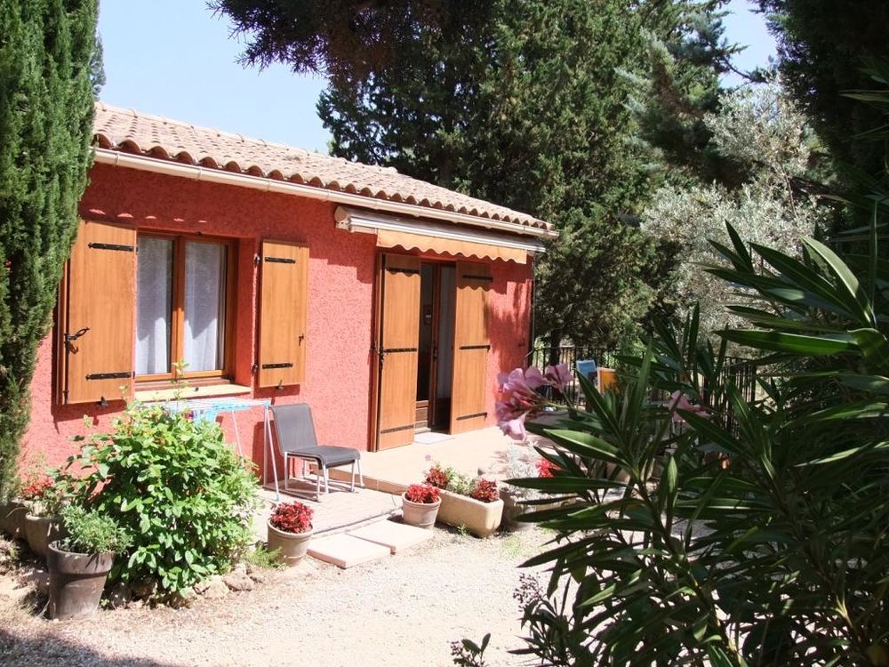   Petite Villa 4 Pers Climatisée avec Piscine Non Partagée  Provence-Alpes-Côte d'Azur, Pignans (83790)
