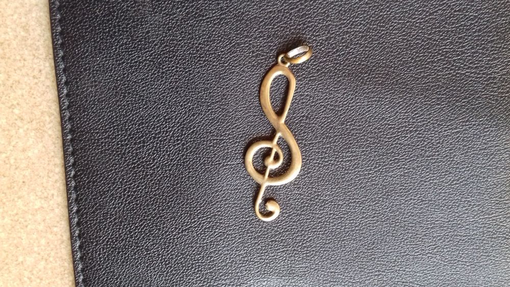  PENDENTIF en LAITON CLEF de SOL Bijoux et montres