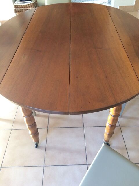 
Table Louis Philippe  1000 Claix (38)