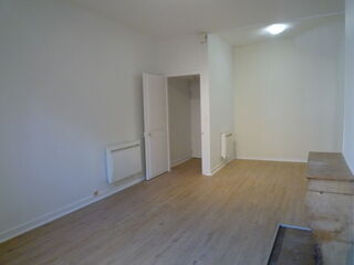  Appartement à louer 1 pièce 28 m²