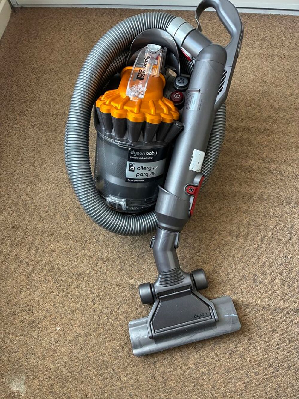 Aspirateur DYSON U22 &eacute;tat neuf Electroménager