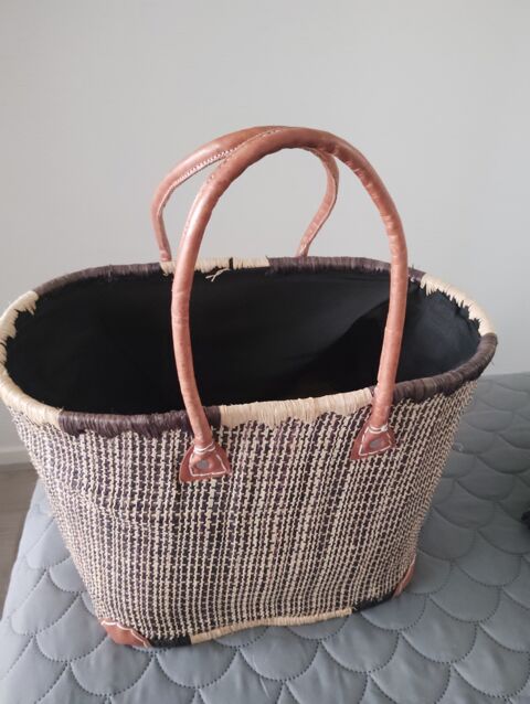 Panier en osier à anses cuir Arcachon (33)