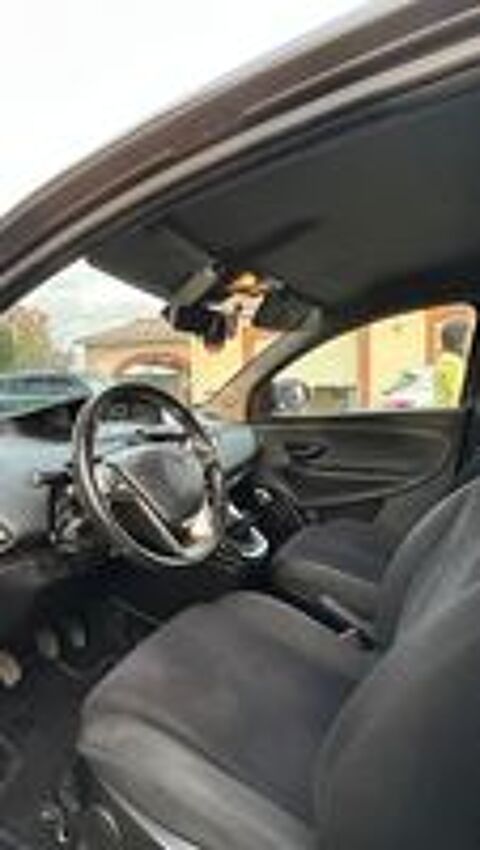 Ypsilon 0.9 TwinAir 85 ch Stop&Start Gold 2014 occasion 47000 Agen