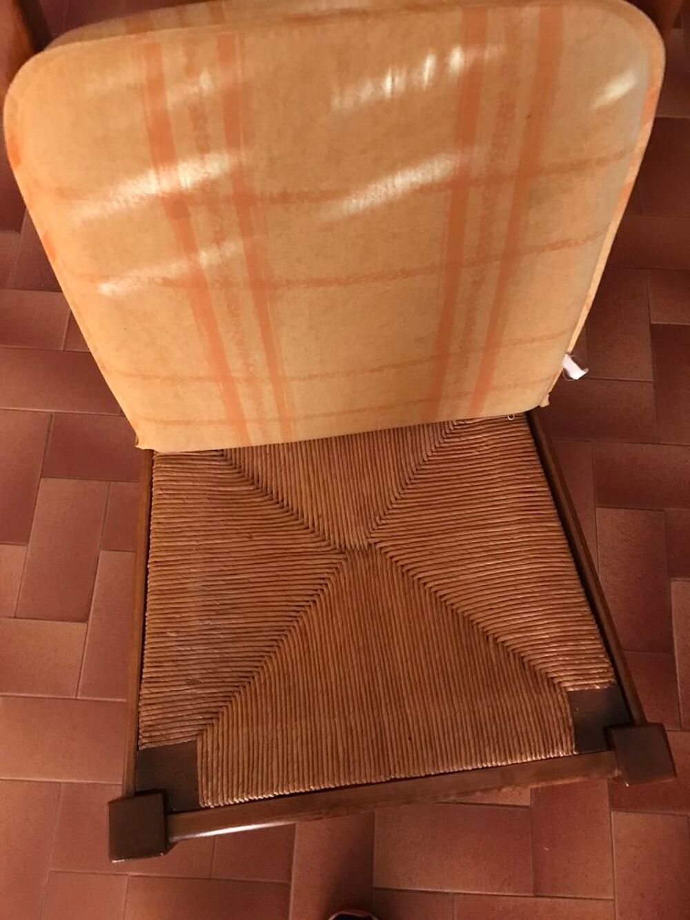 Bahut de salle &agrave; manger avec table et chaise Meubles