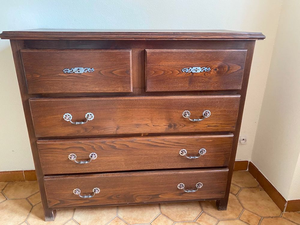 Commode rustique en bois massif Meubles