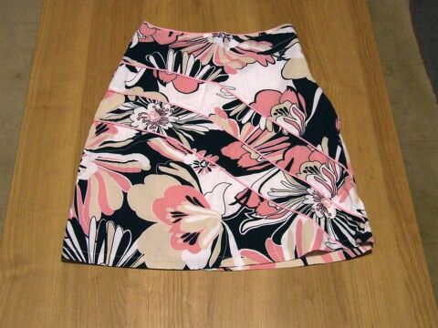 Jupe courte, mod�le Olivia, JAD, Style Desigual T. 0 (34) 6 Bagnolet (93)