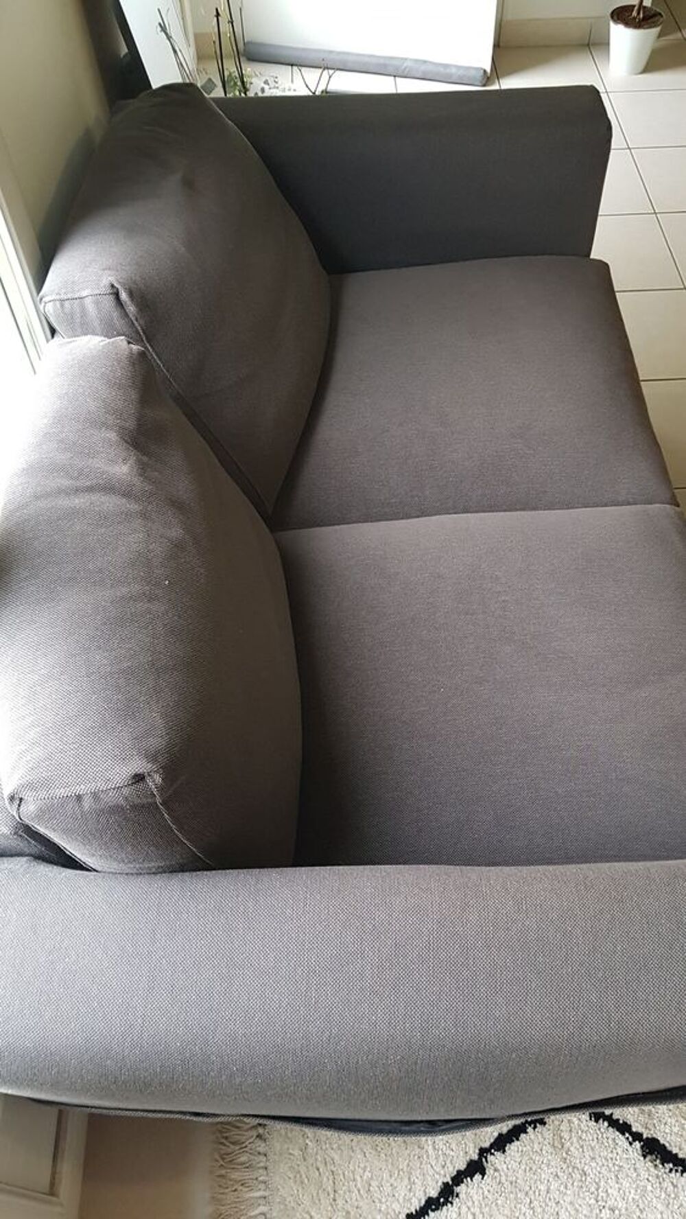 Canap&eacute; 2 personnes bleu/gris 
Meubles